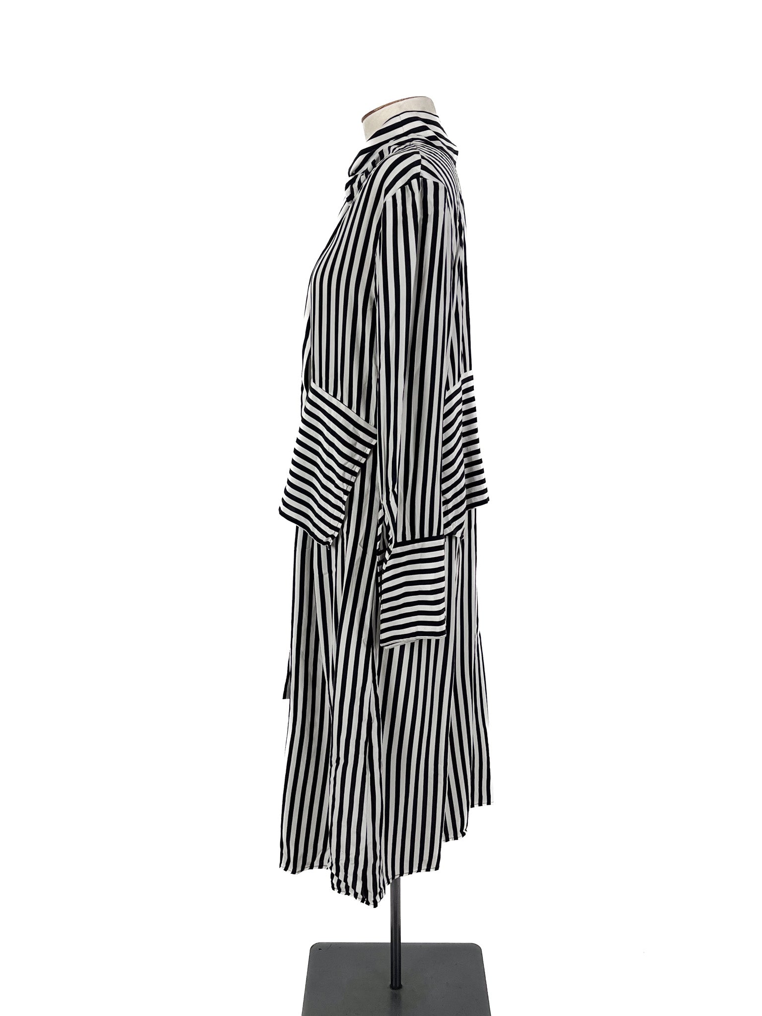 Ricochet - White & Black Maxi Dress (Size M)