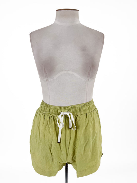 Ruby | Green Casual Shorts | Size 10