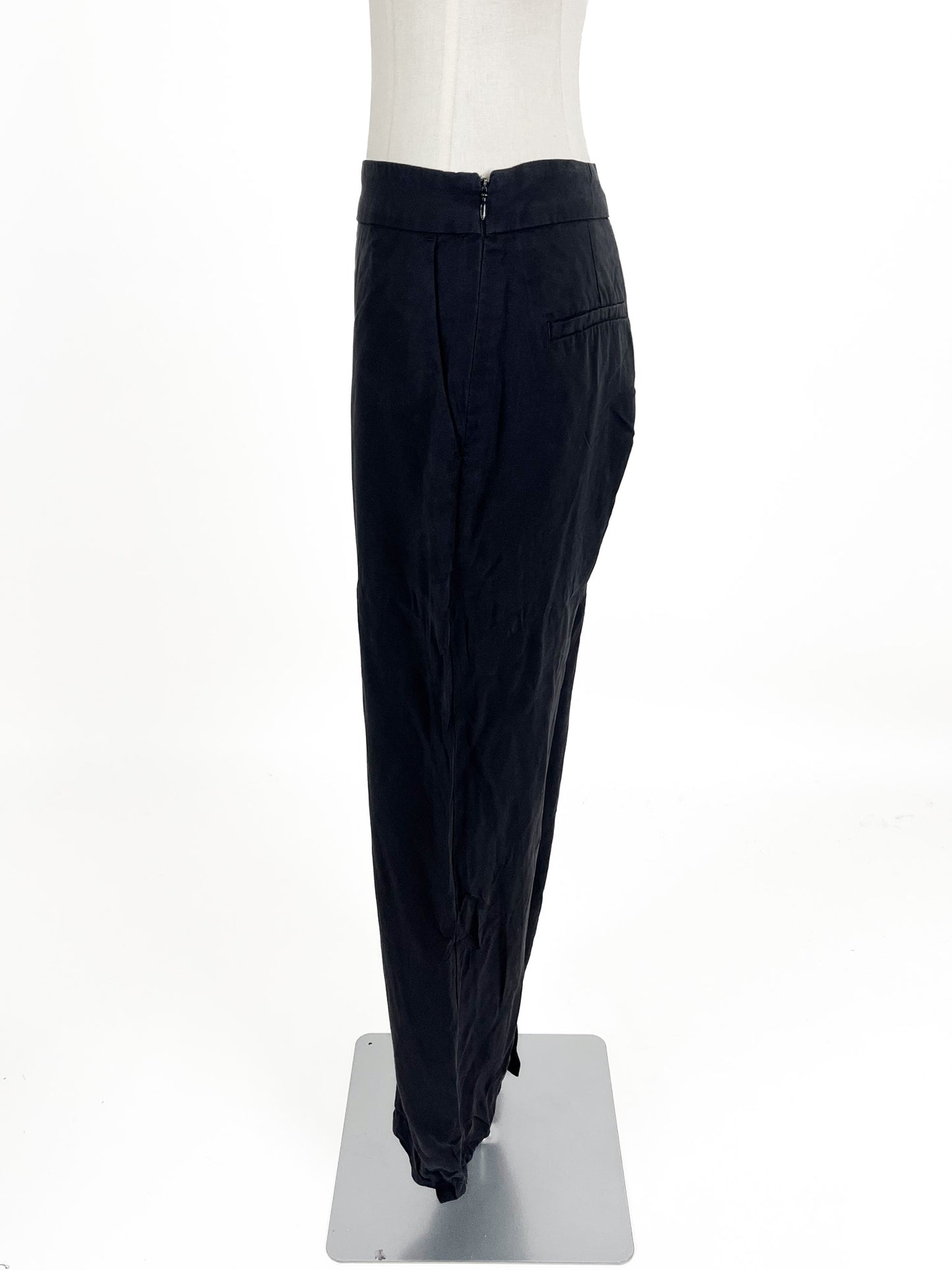 Max | Black Straight fit Pants | Size 8