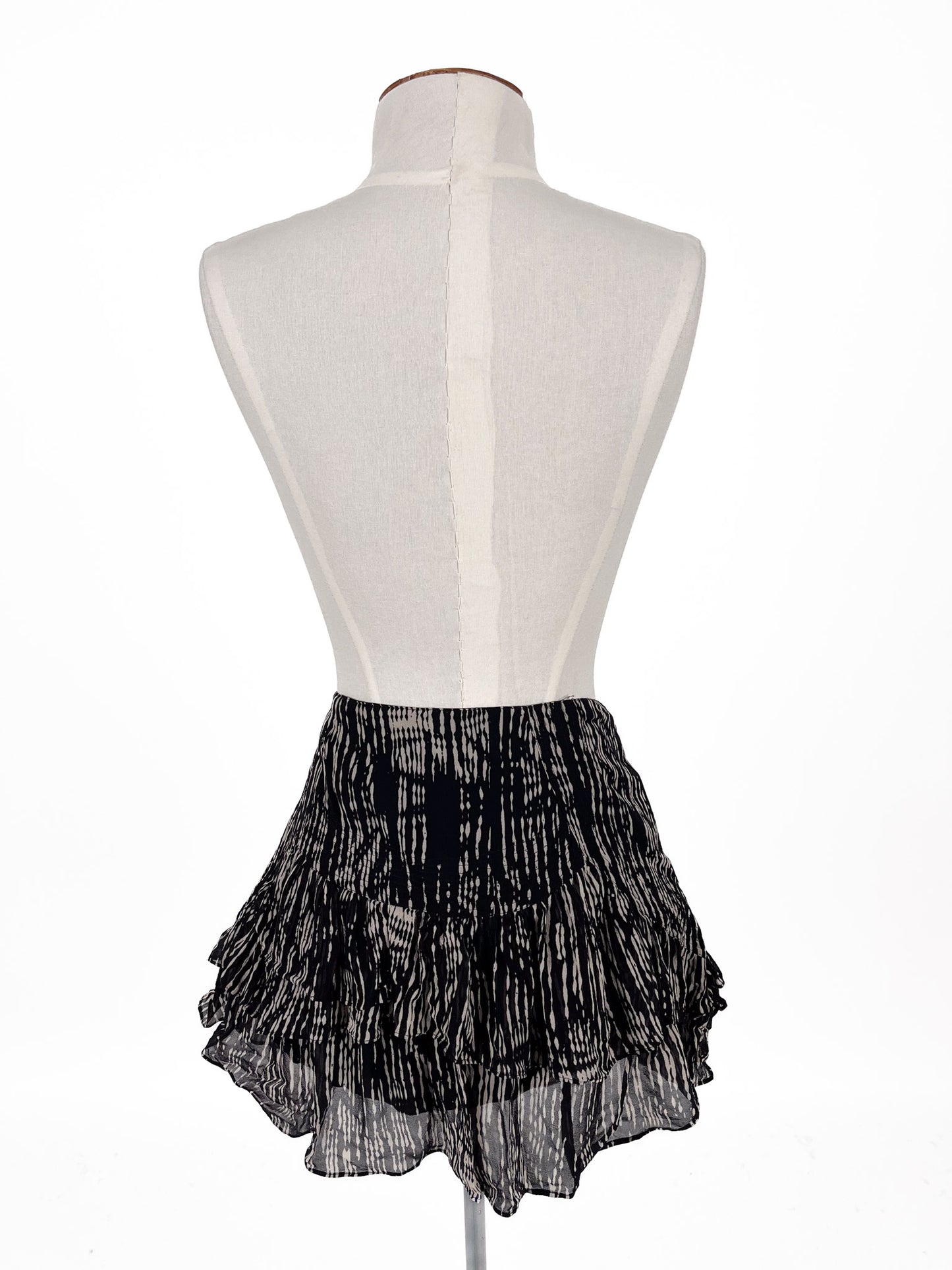 NUE 19.04 | Black Casual Skirt | Size 8