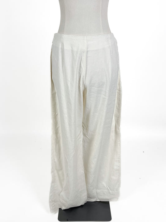 Unknown Brand | White Pants | Size S