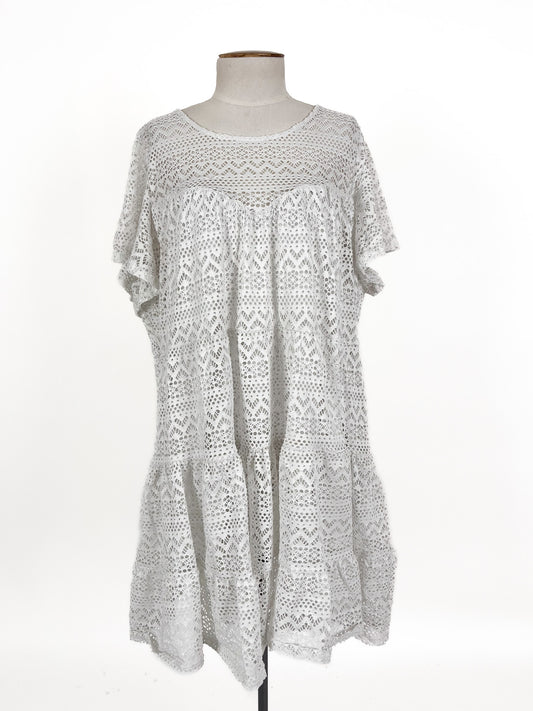 City Chic | White Casual Dress | Size M