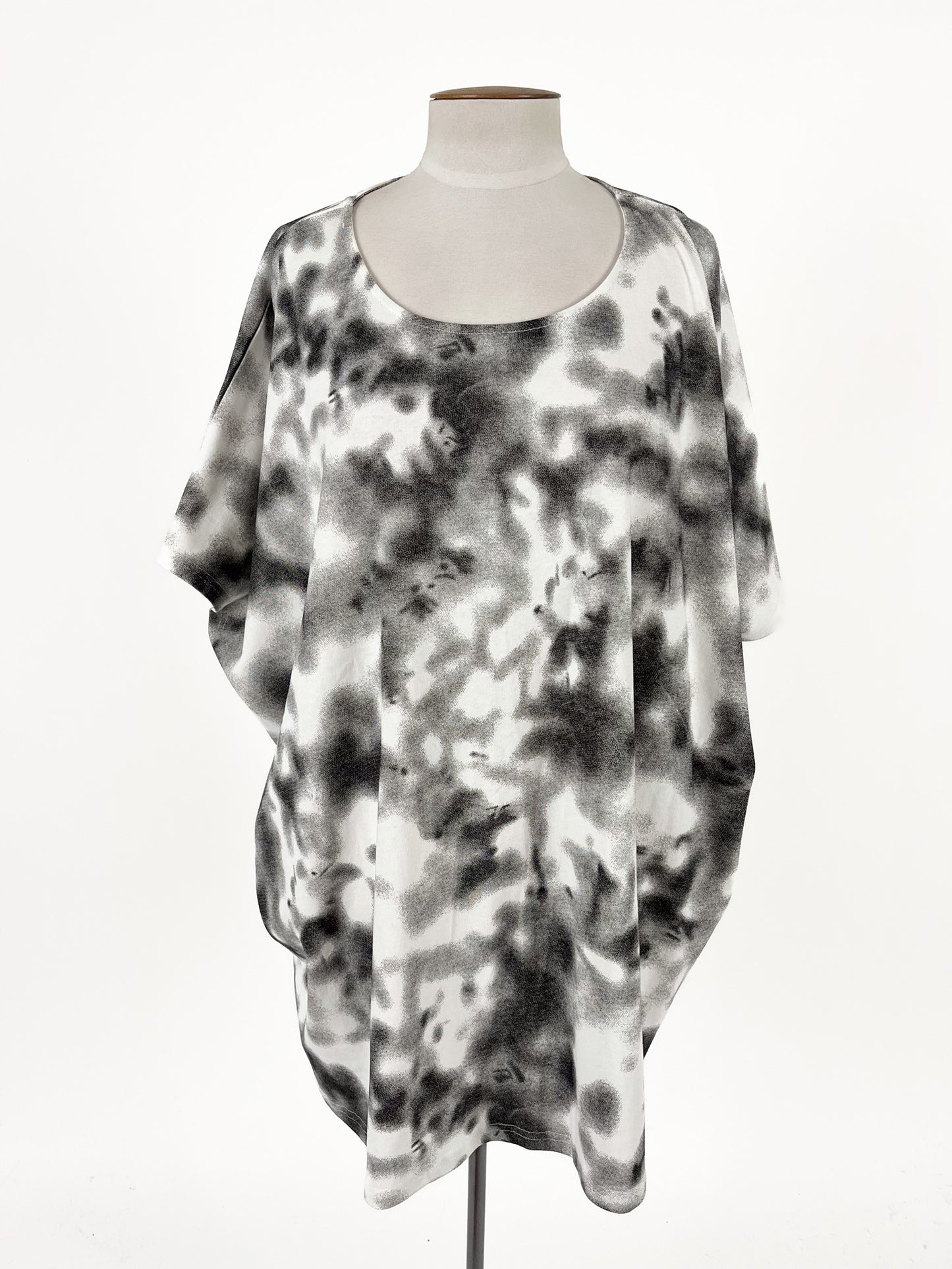 Lavish | White Casual Top | Size L