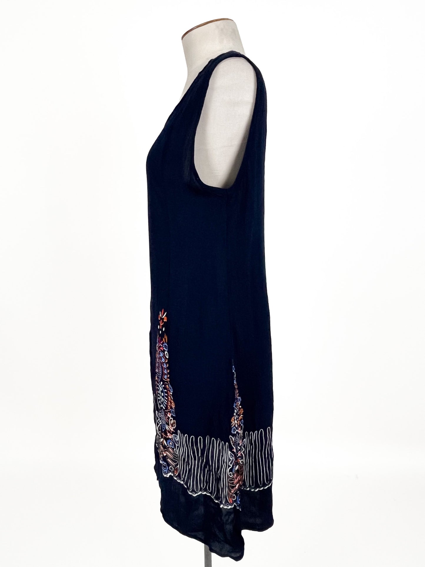 SuenNoaj | Navy Casual Dress | Size M