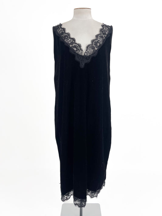 Sara | Black Cocktail/Formal Dress | Size 18