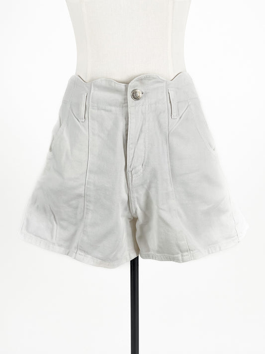 Jessy Line | White Casual Shorts | Size S