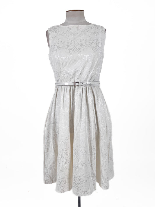Lindy Bop | White Casual/Cocktail Dress | Size 12