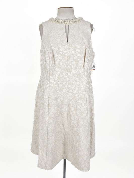 London Times | White Cocktail Dress | Size 20