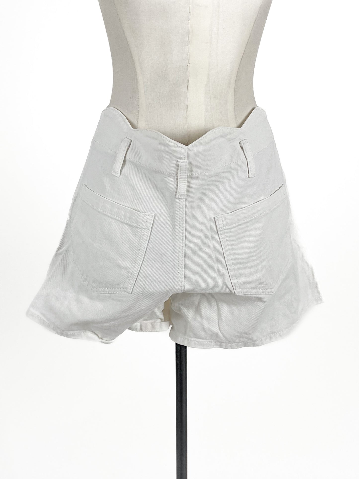 Jessy Line | White Casual Shorts | Size S