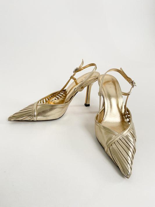 Zara | Gold Footwear | Size 4
