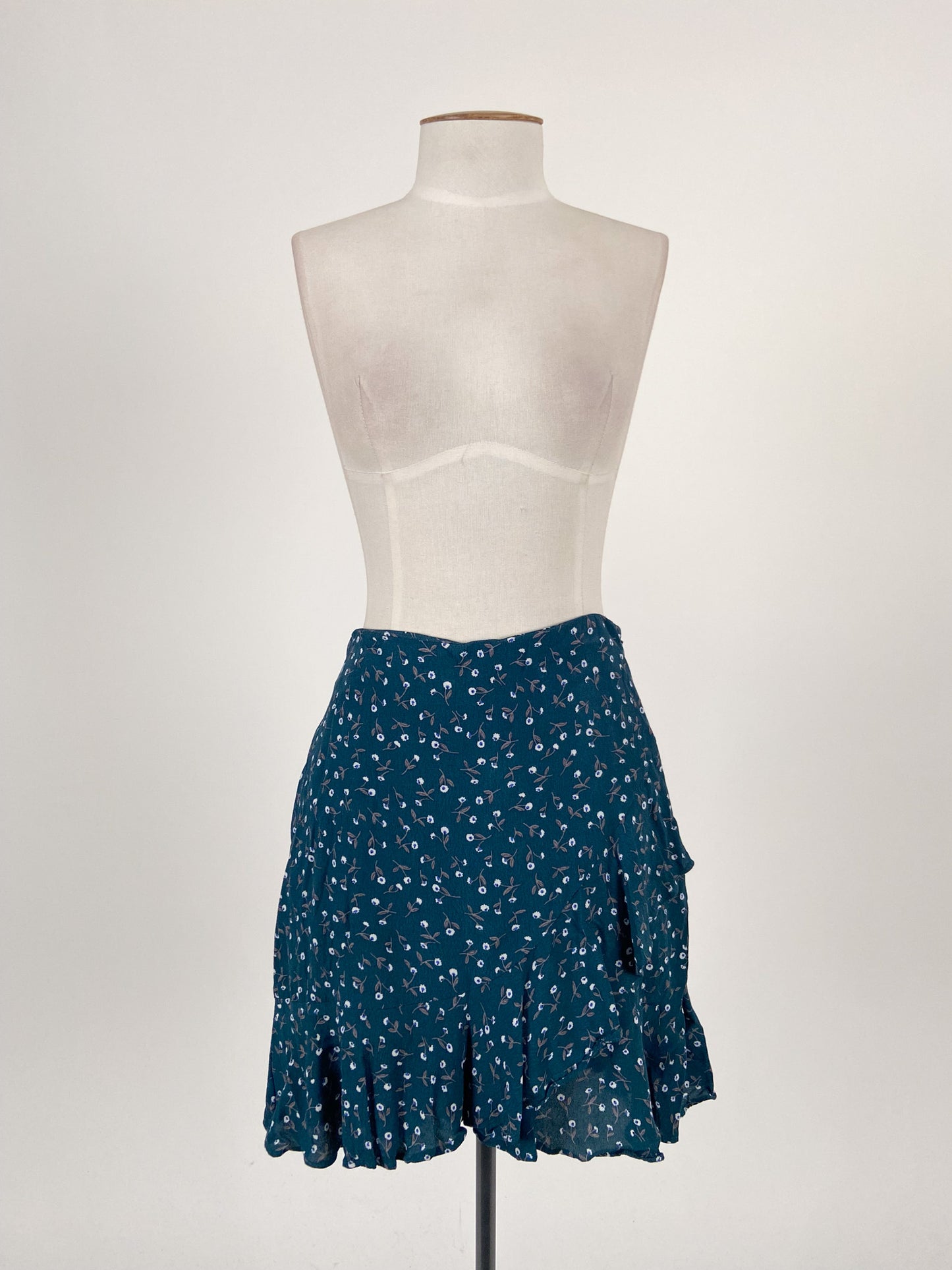 Green skirt size sales 8