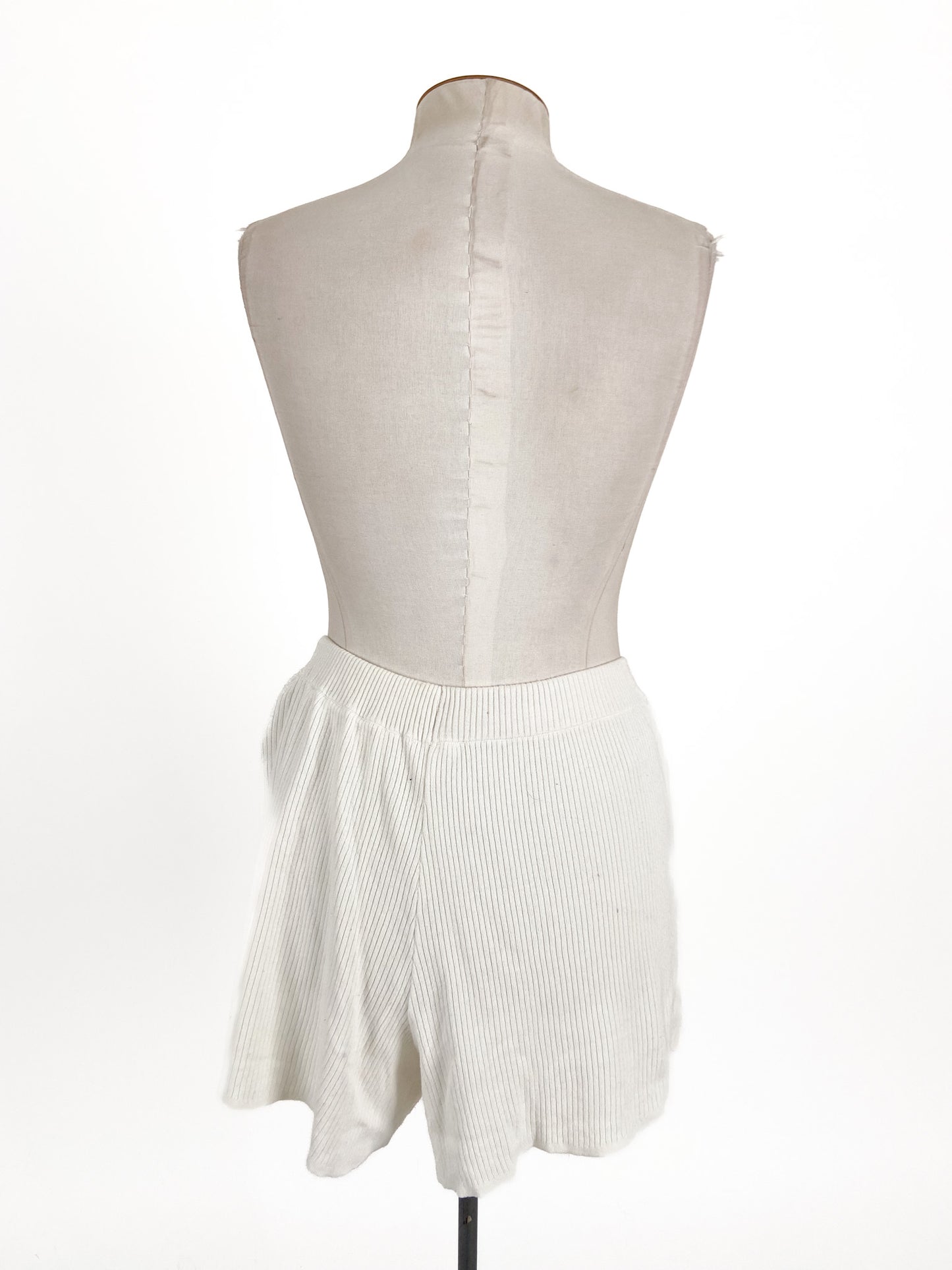 A&C | White Casual Shorts | Size 8
